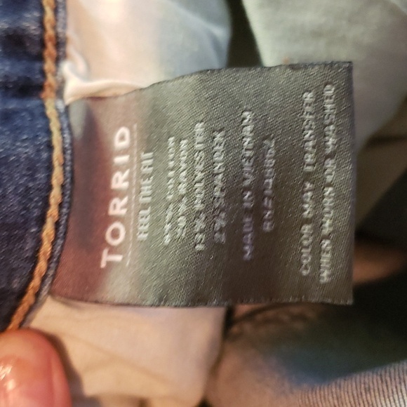 Torrid Deconstructed Jegging with Lace Underlay 22 RARE - Picture 11 of 12